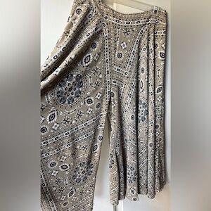 Women’s Bandana Print Wide-Leg palazzo pants flowy lightweight taupe  29